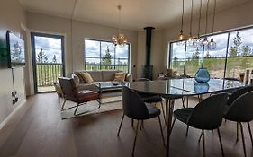 Poolorama Lodge - With Magnificent Mountain View